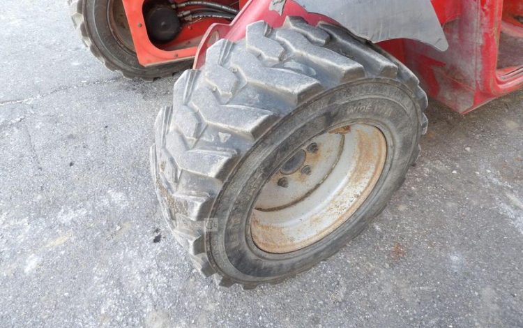 MANITOU CHARIOT TELESCOPIQUE SLT 420 B  2T  4289H AN2007 ROUGE 233543