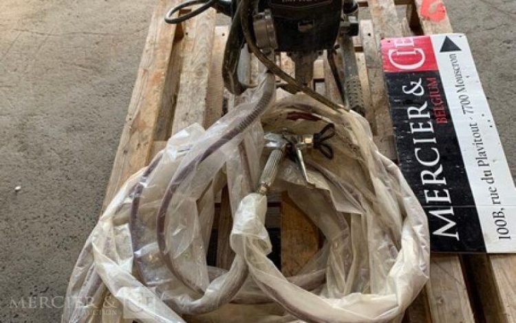 TITAN IMPACT 400  AIR011345