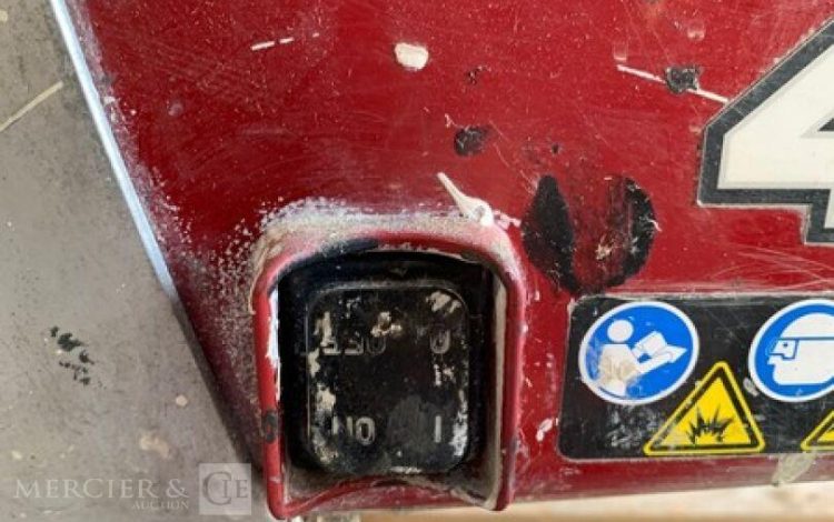 TITAN IMPACT 400  AIR011345