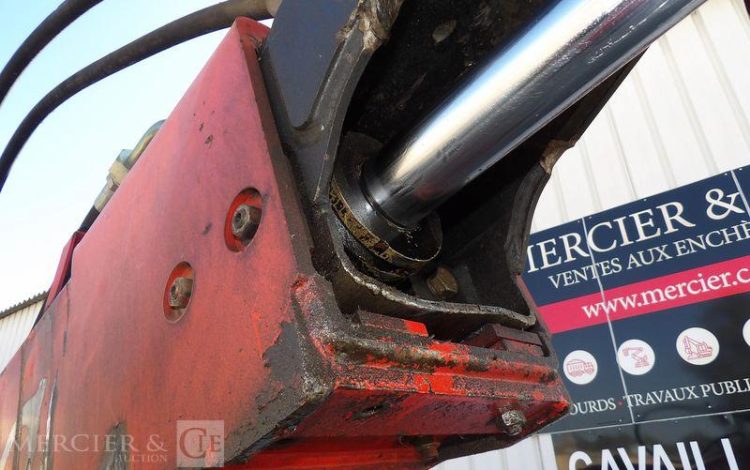 MANITOU CHARIOT TELESCOPIQUE SLT 420 B  2T  4289H AN2007 ROUGE 233543