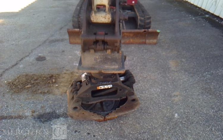 TAKEUCHI MINIPELLE TB 225 2T4 2073H AN2021 + PINCE MARTIN UG AN2021 GRIS 66401