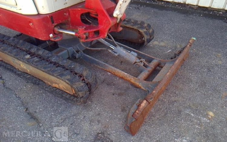TAKEUCHI MINIPELLE TB 225 2T4 2073H AN2021 + PINCE MARTIN UG AN2021 GRIS 66401