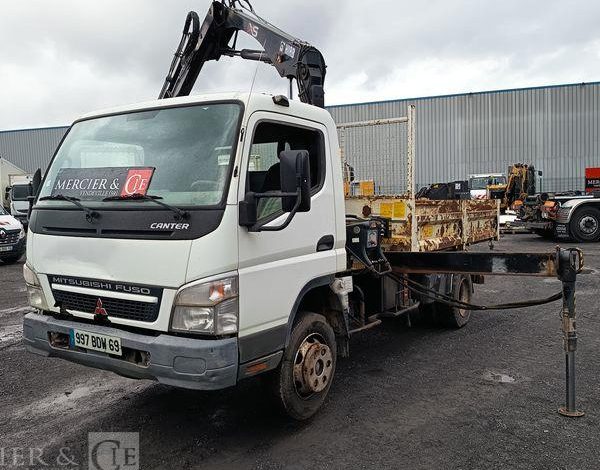 MITSUBISHI CANTER BENNE AVEC GRUE HIAB MODELE XS BLANC 997BDW69