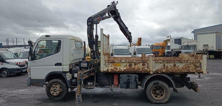 MITSUBISHI CANTER BENNE AVEC GRUE HIAB MODELE XS BLANC 997BDW69