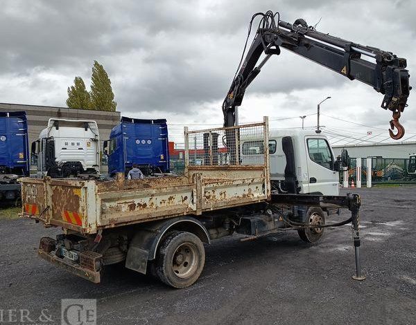 MITSUBISHI CANTER BENNE AVEC GRUE HIAB MODELE XS BLANC 997BDW69