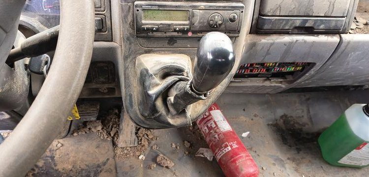 MITSUBISHI CANTER BENNE AVEC GRUE HIAB MODELE XS BLANC 997BDW69