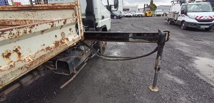 MITSUBISHI CANTER BENNE AVEC GRUE HIAB MODELE XS BLANC 997BDW69