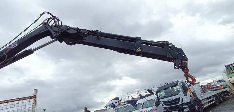 MITSUBISHI CANTER BENNE AVEC GRUE HIAB MODELE XS BLANC 997BDW69