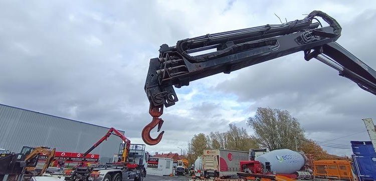 MITSUBISHI CANTER BENNE AVEC GRUE HIAB MODELE XS BLANC 997BDW69