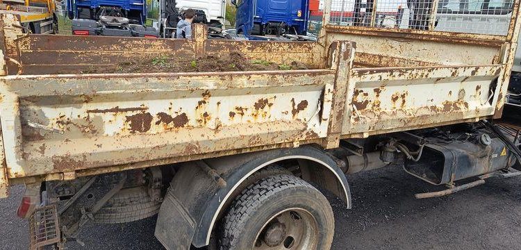 MITSUBISHI CANTER BENNE AVEC GRUE HIAB MODELE XS BLANC 997BDW69
