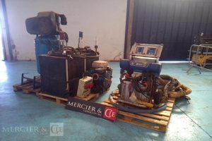 GRACO MACHINE A PULVERISER MOUSSE POLYURETHANE REACTOR  E-30 BLEU A1209