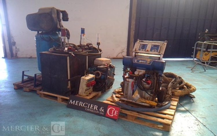 GRACO MACHINE A PULVERISER MOUSSE POLYURETHANE REACTOR  E-30 BLEU A1209