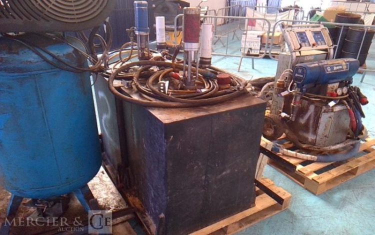 GRACO MACHINE A PULVERISER MOUSSE POLYURETHANE REACTOR  E-30 BLEU A1209