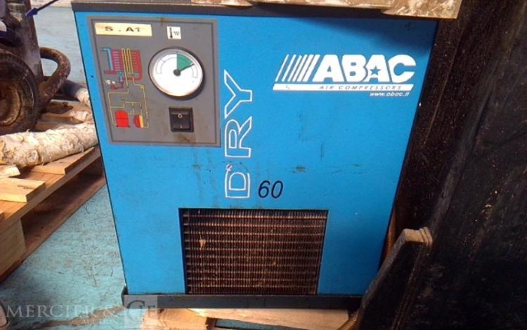 GRACO MACHINE A PULVERISER MOUSSE POLYURETHANE REACTOR  E-30 BLEU A1209