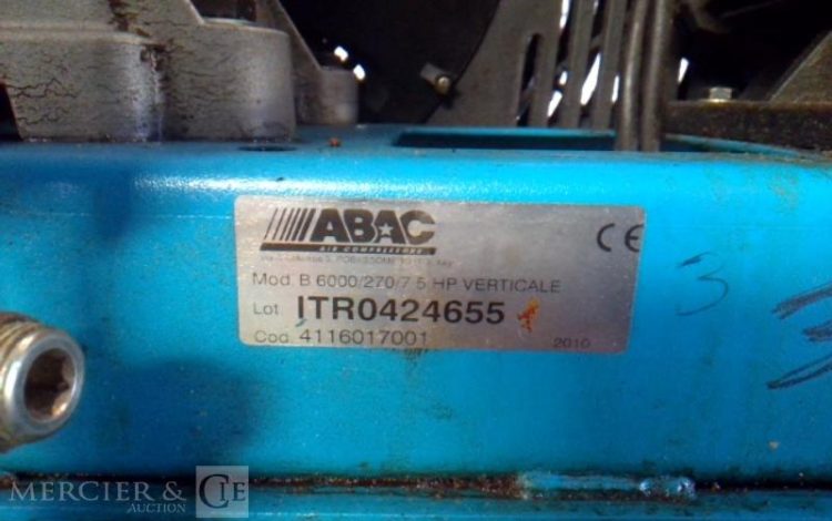 GRACO MACHINE A PULVERISER MOUSSE POLYURETHANE REACTOR  E-30 BLEU A1209