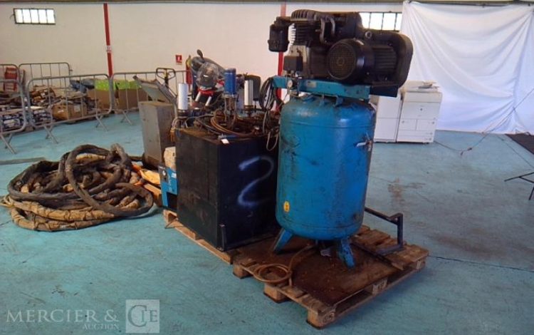 GRACO MACHINE A PULVERISER MOUSSE POLYURETHANE REACTOR  E-30 BLEU A1209