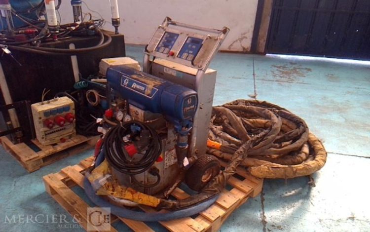 GRACO MACHINE A PULVERISER MOUSSE POLYURETHANE REACTOR  E-30 BLEU A1209