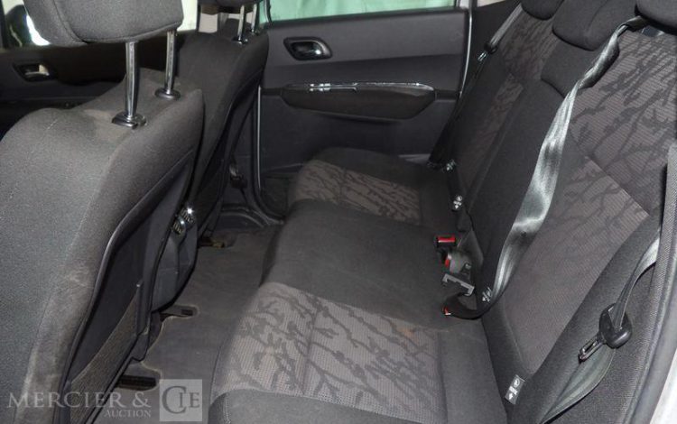 PEUGEOT 3008 GENERATION-I 2.0 HDI 150CH PREMIUM GRIS AE-200-MW