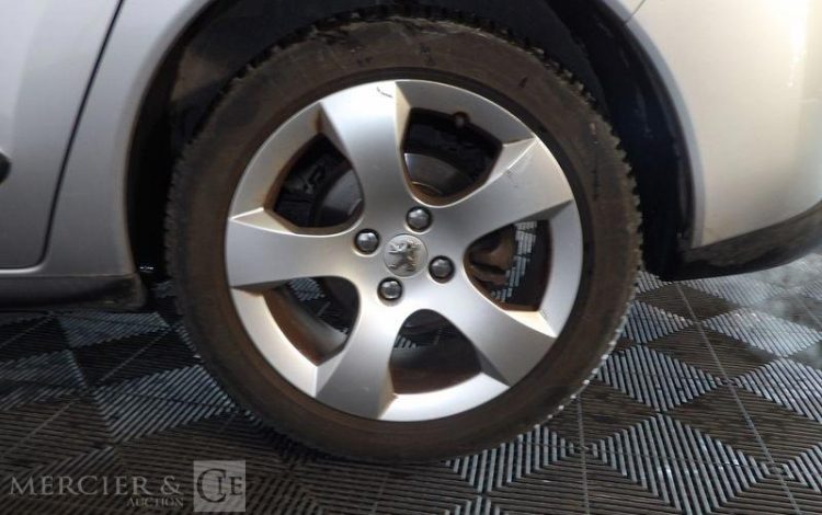 PEUGEOT 3008 GENERATION-I 2.0 HDI 150CH PREMIUM GRIS AE-200-MW