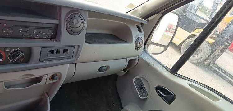RENAULT MASTER 2 PHASE 3 2,5 DCI 100 CV AVEC CAISSE 20M3  – DIESEL – 139767 KMS BLANC AV-268-EG