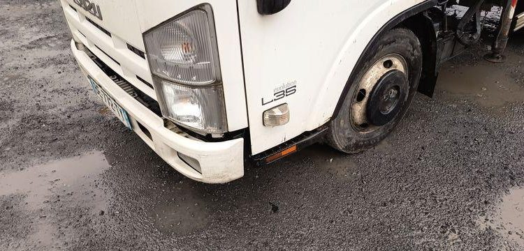 ISUZU SERIE N BLANC BE-772-TY