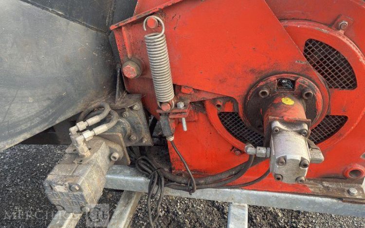 BUGNOT BROYEUR DE BRANCHE  BVE55