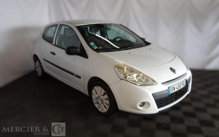 RENAULT CLIO STE 75CH AIR  BW-466-RG