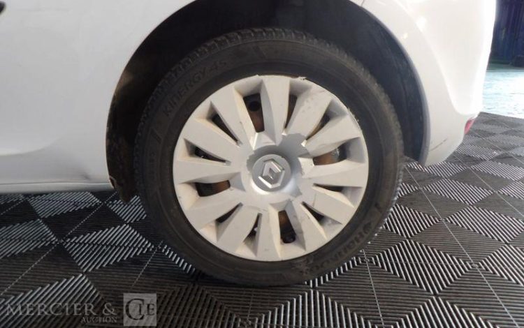 RENAULT CLIO STE 75CH AIR  BW-466-RG