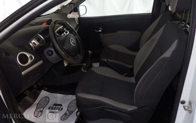 RENAULT CLIO STE 75CH AIR  BW-466-RG