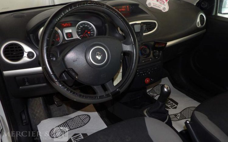 RENAULT CLIO STE 75CH AIR  BW-466-RG