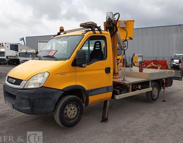 IVECO 35S11   EQUIPE NACELLE 16M  BY-337-SD