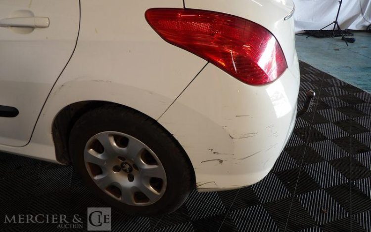 PEUGEOT 308 GENERATION-I 1.6 HDI 90CH BUSINESS BLANC BY-385-SD