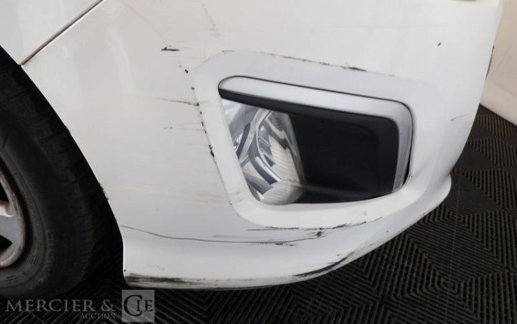 PEUGEOT 308 GENERATION-I 1.6 HDI 90CH BUSINESS BLANC BY-385-SD