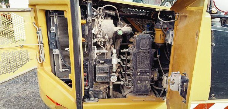 CATERPILLAR PELLE SUR CHENILLES 306-CR – DIESEL – 6,4 TONNES – 1715 HEURES – ANNEE 2021  CAT311