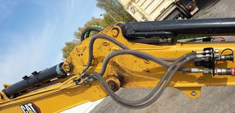 CATERPILLAR PELLE SUR CHENILLES 306-CR – DIESEL – 6,4 TONNES – 1715 HEURES – ANNEE 2021  CAT311