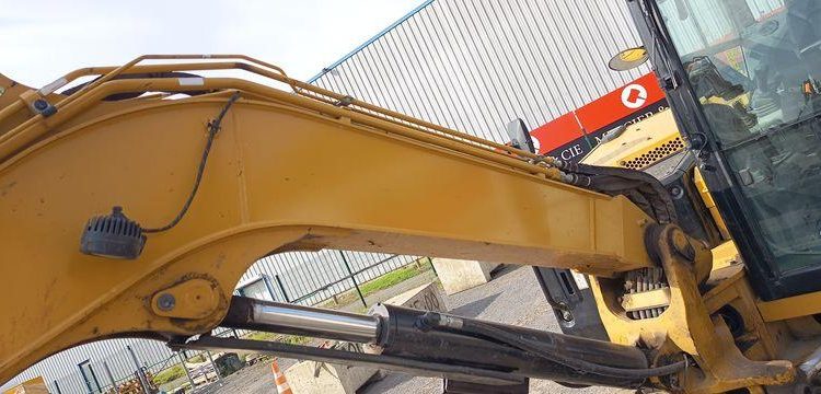 CATERPILLAR PELLE SUR CHENILLES 306-CR – DIESEL – 6,4 TONNES – 1715 HEURES – ANNEE 2021  CAT311