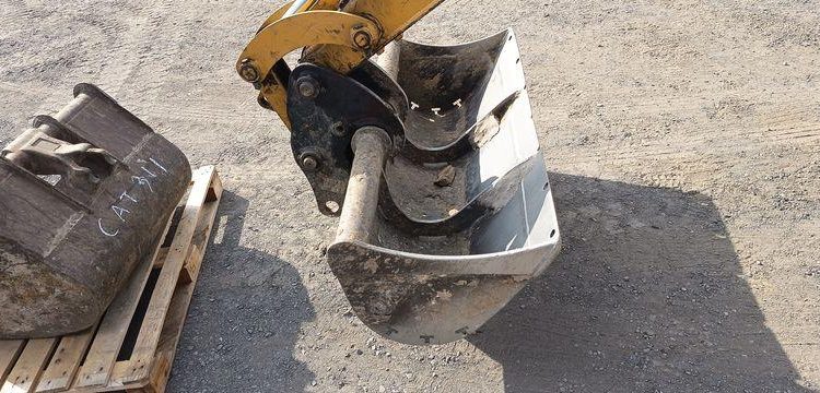 CATERPILLAR PELLE SUR CHENILLES 306-CR – DIESEL – 6,4 TONNES – 1715 HEURES – ANNEE 2021  CAT311