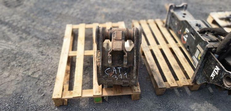 CATERPILLAR PELLE SUR CHENILLES 306-CR – DIESEL – 6,4 TONNES – 1715 HEURES – ANNEE 2021  CAT311