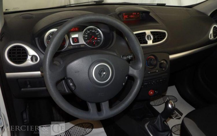 RENAULT CLIO DCI  CE-596-JJ