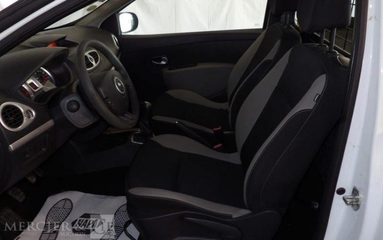 RENAULT CLIO DCI  CE-596-JJ