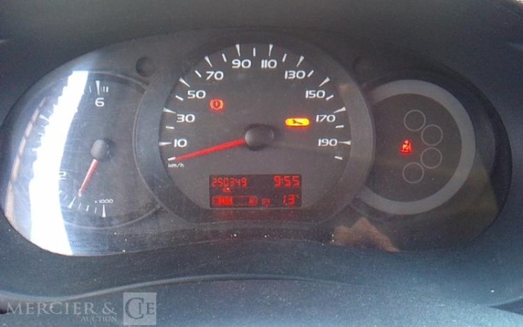 RENAULT KANGOO  CF-057-LS