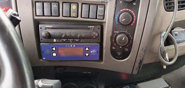 RENAULT PREMIUM LANDER 380 DXI 6X2 AVEC GRUE HMF ET BRAS AMPLIROLL MARREL – 239076 KMS BLANC CT-994-DY