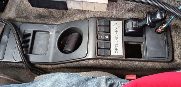 RENAULT PREMIUM LANDER 380 DXI 6X2 AVEC GRUE HMF ET BRAS AMPLIROLL MARREL – 239076 KMS BLANC CT-994-DY