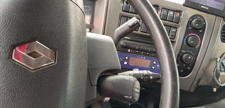 RENAULT PREMIUM LANDER 380 DXI 6X2 AVEC GRUE HMF ET BRAS AMPLIROLL MARREL – 239076 KMS BLANC CT-994-DY