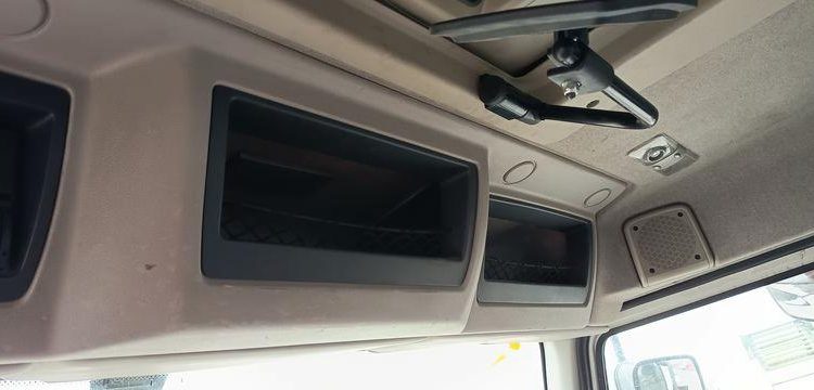 RENAULT PREMIUM LANDER 380 DXI 6X2 AVEC GRUE HMF ET BRAS AMPLIROLL MARREL – 239076 KMS BLANC CT-994-DY