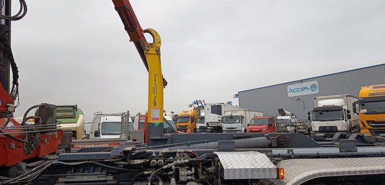 RENAULT PREMIUM LANDER 380 DXI 6X2 AVEC GRUE HMF ET BRAS AMPLIROLL MARREL – 239076 KMS BLANC CT-994-DY