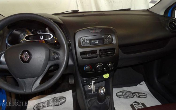 RENAULT CLIO IV BLEU CW-270-LX