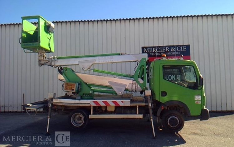 RENAULT MAXITY  AVEC NACELLE 20M  – MX2005  CZ-941-ZM