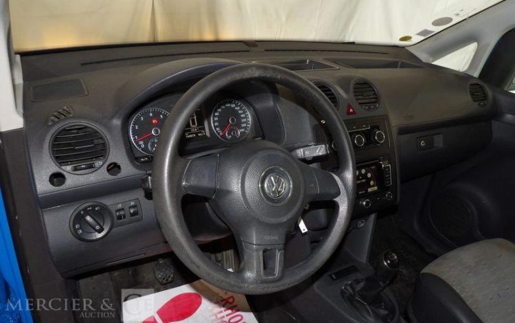 VOLKSWAGEN CADDY GPL  DB-683-TA