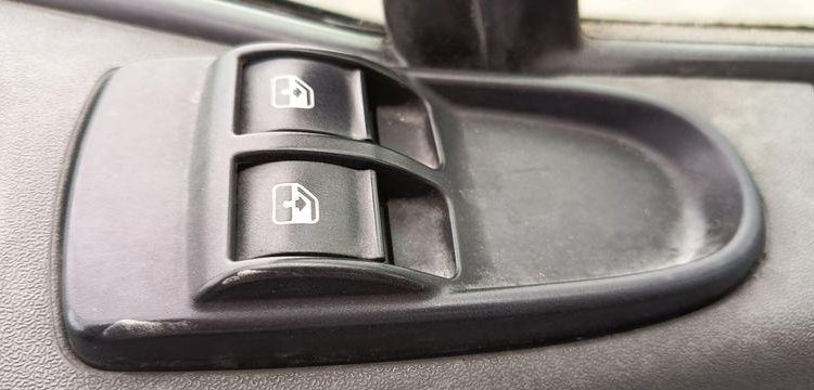 IVECO 35S AVEC NACELLE 16M  – NON ROULANT -TREUIL  DD-705-AF